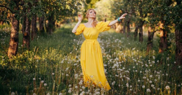 yellow dress