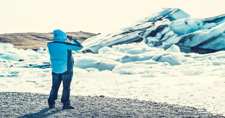 Breaking the Ice Full Movie